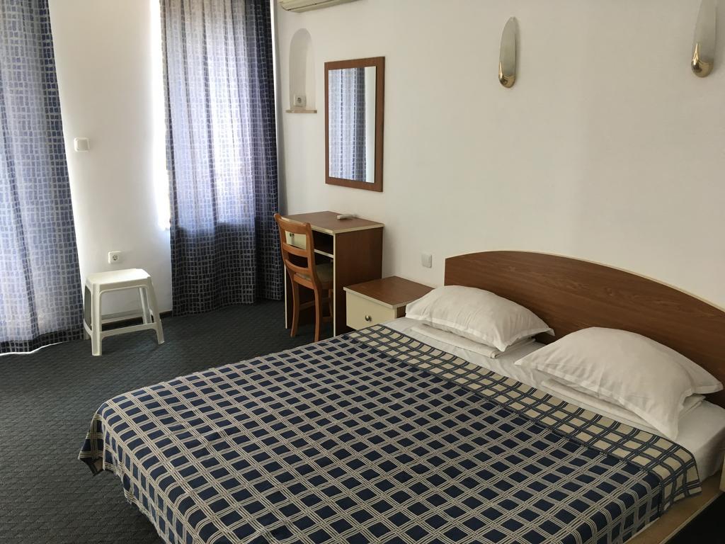 Hotel Corona Sveti Vlas Ngoại thất bức ảnh