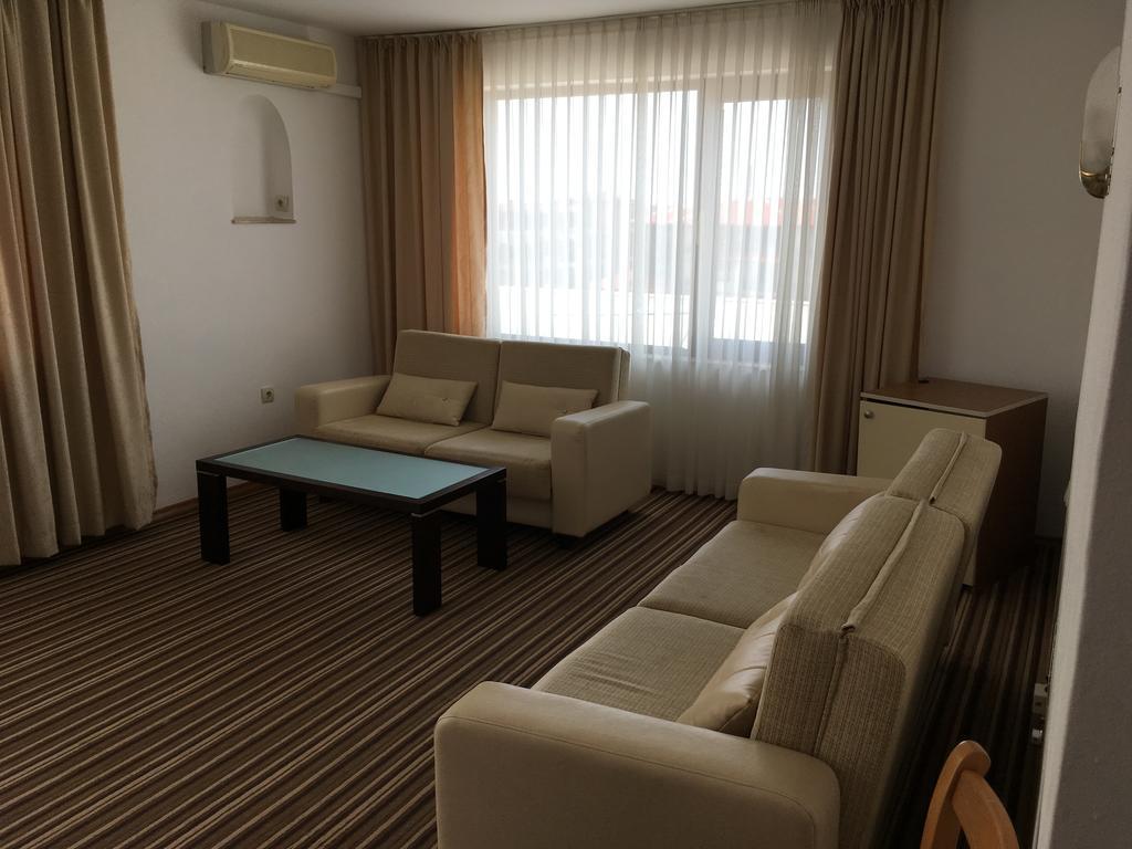 Hotel Corona Sveti Vlas Ngoại thất bức ảnh